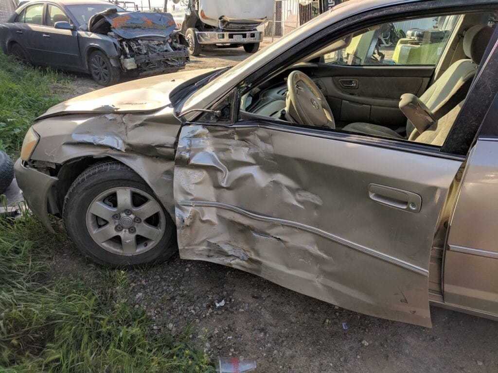 $2.9M de Acuerdo por una Colisión con un Camión con Remolque